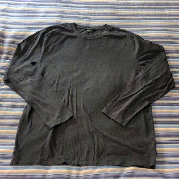 Old Navy Long Sleeve Tee Size Large - Picture 1 of 2